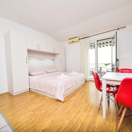 Apartment Mira-1 By Interhome Makarska Exterior photo
